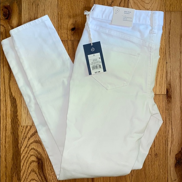 Universal Thread Denim - 🎁White denim mid rise skinny jeans